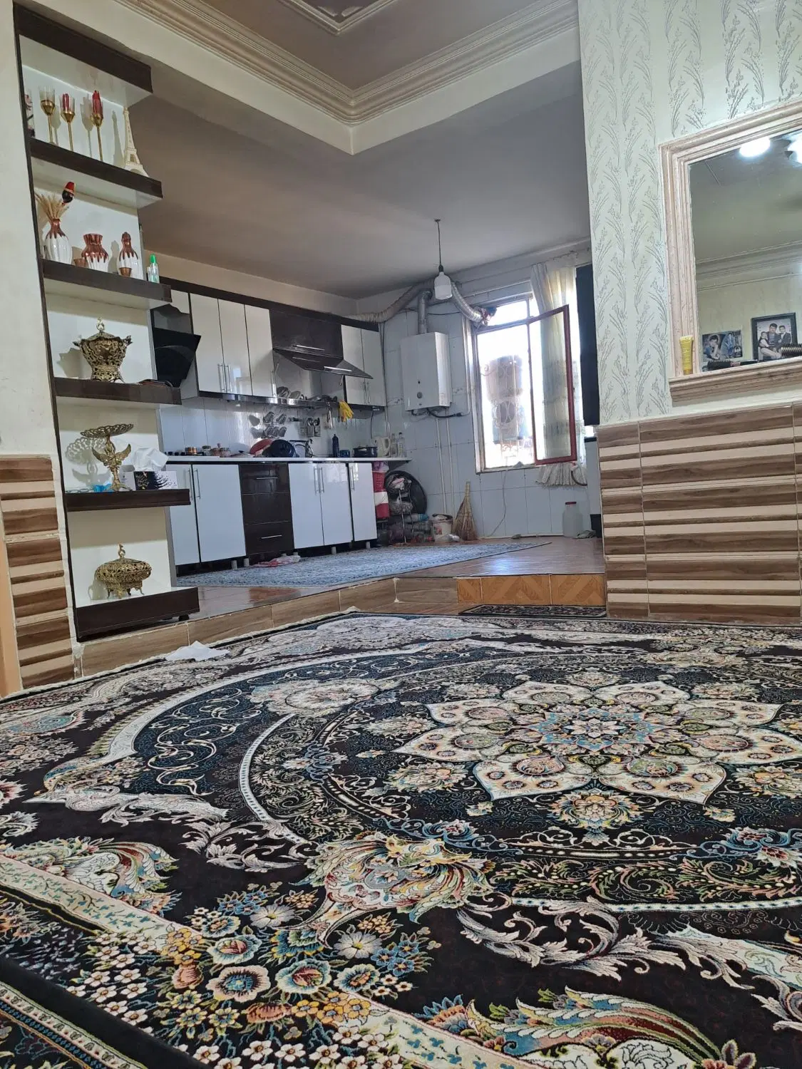واحد ۷۰ متری آزادگان
