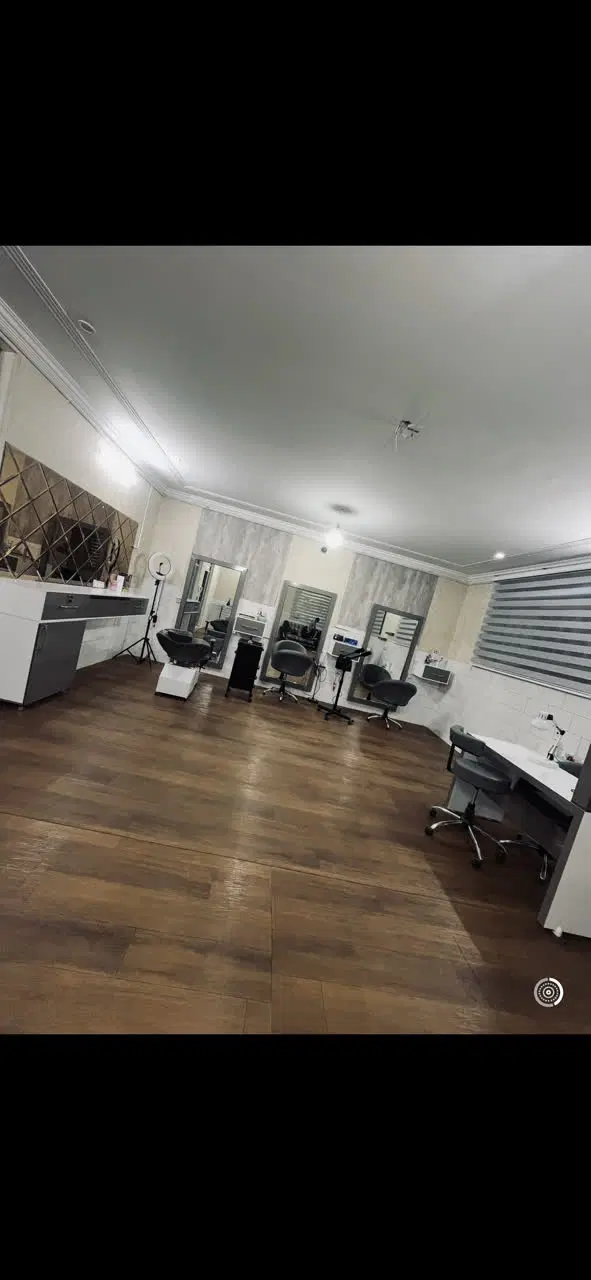 اجاره ارایشگاه زنانه 150 متری دارای همه امکانات