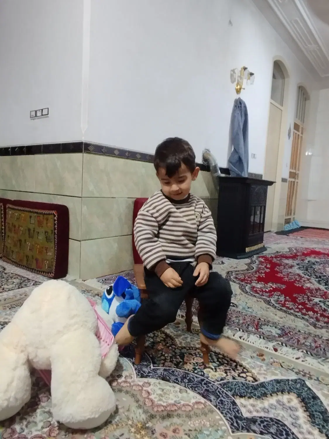 سلام منزل .طبقه 2 .انشعابات مجزا.ورودی جدا .