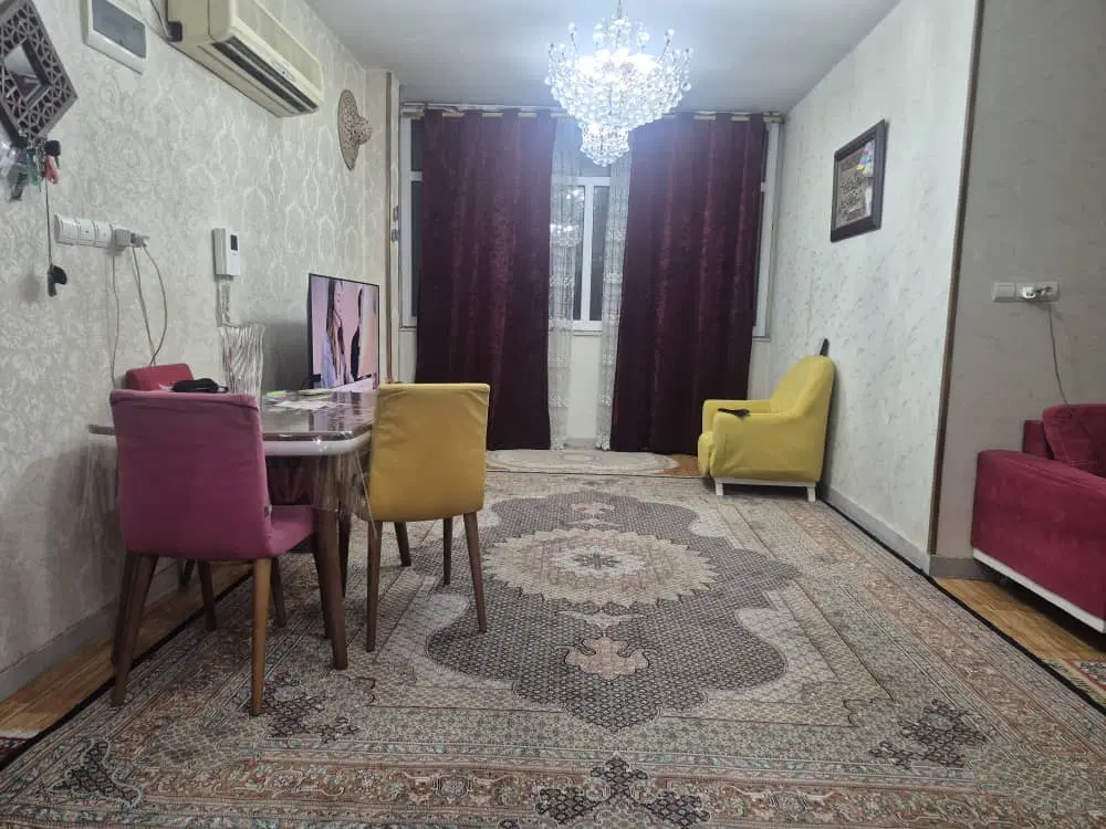 آپارتمان خیابان زند