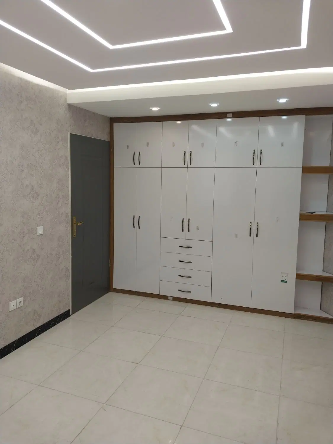 واحددوخوابه تکمیل فرزانگان ۱۳۲مترهمکف