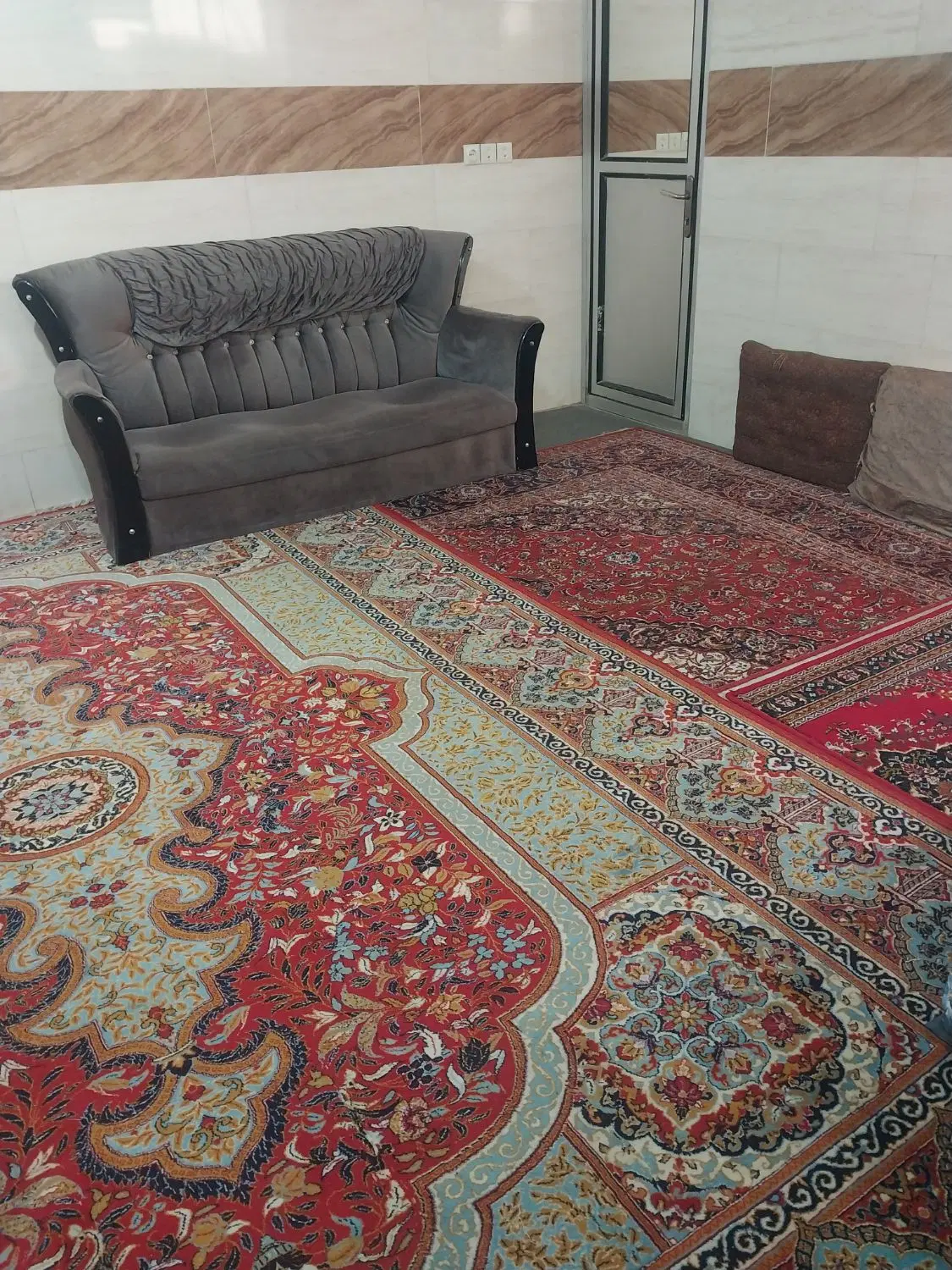 مرکزشهر اتاق سوئیت وخانه ویلاهی همکف