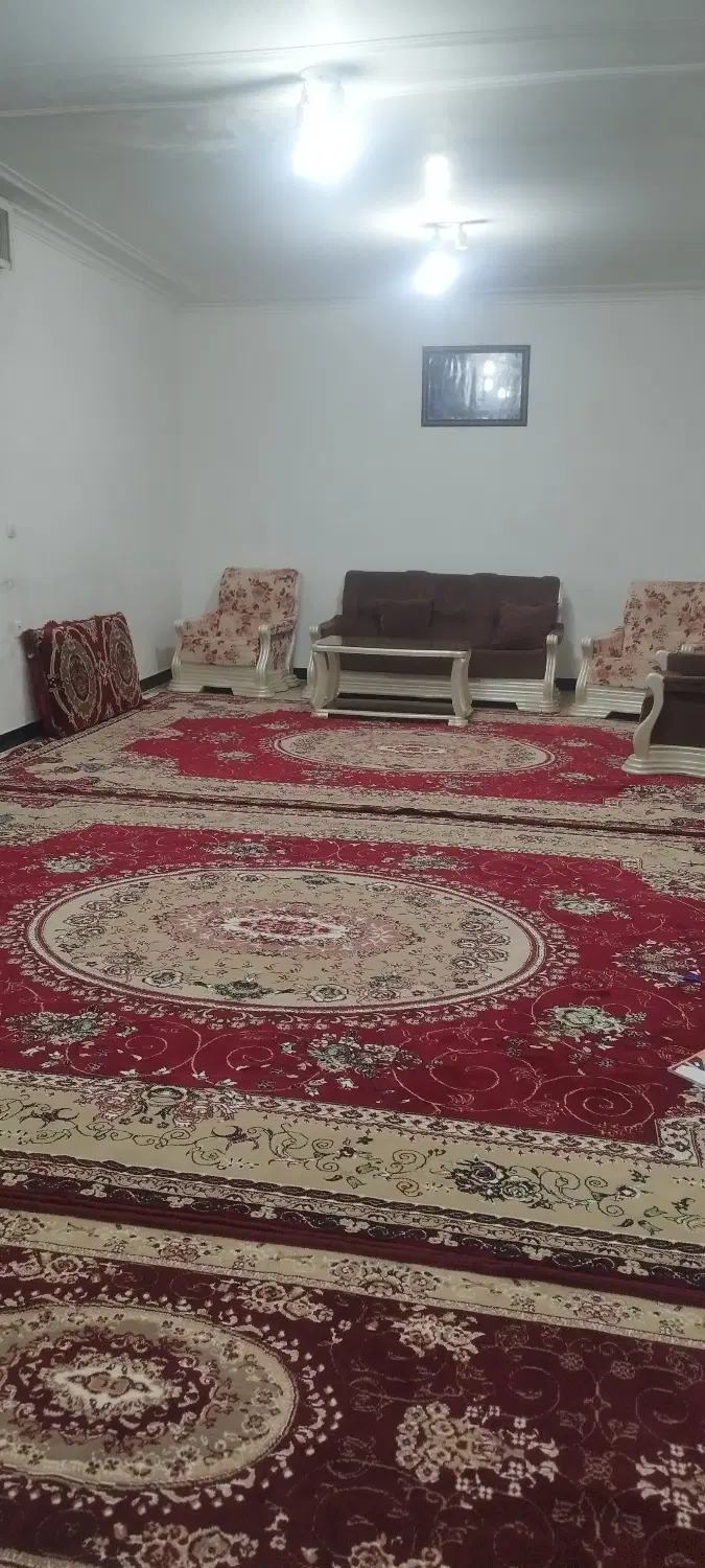 نیازمند همخوانه آقا کارمند و موجه