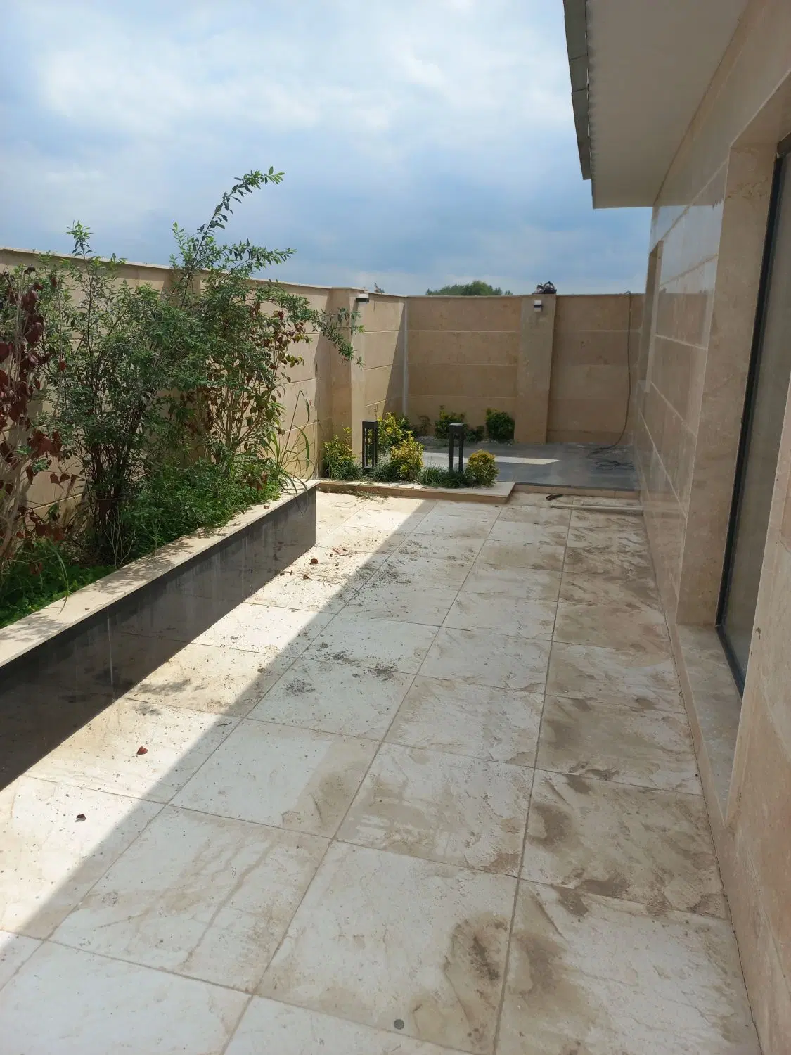 ویلای نوساز مدرن