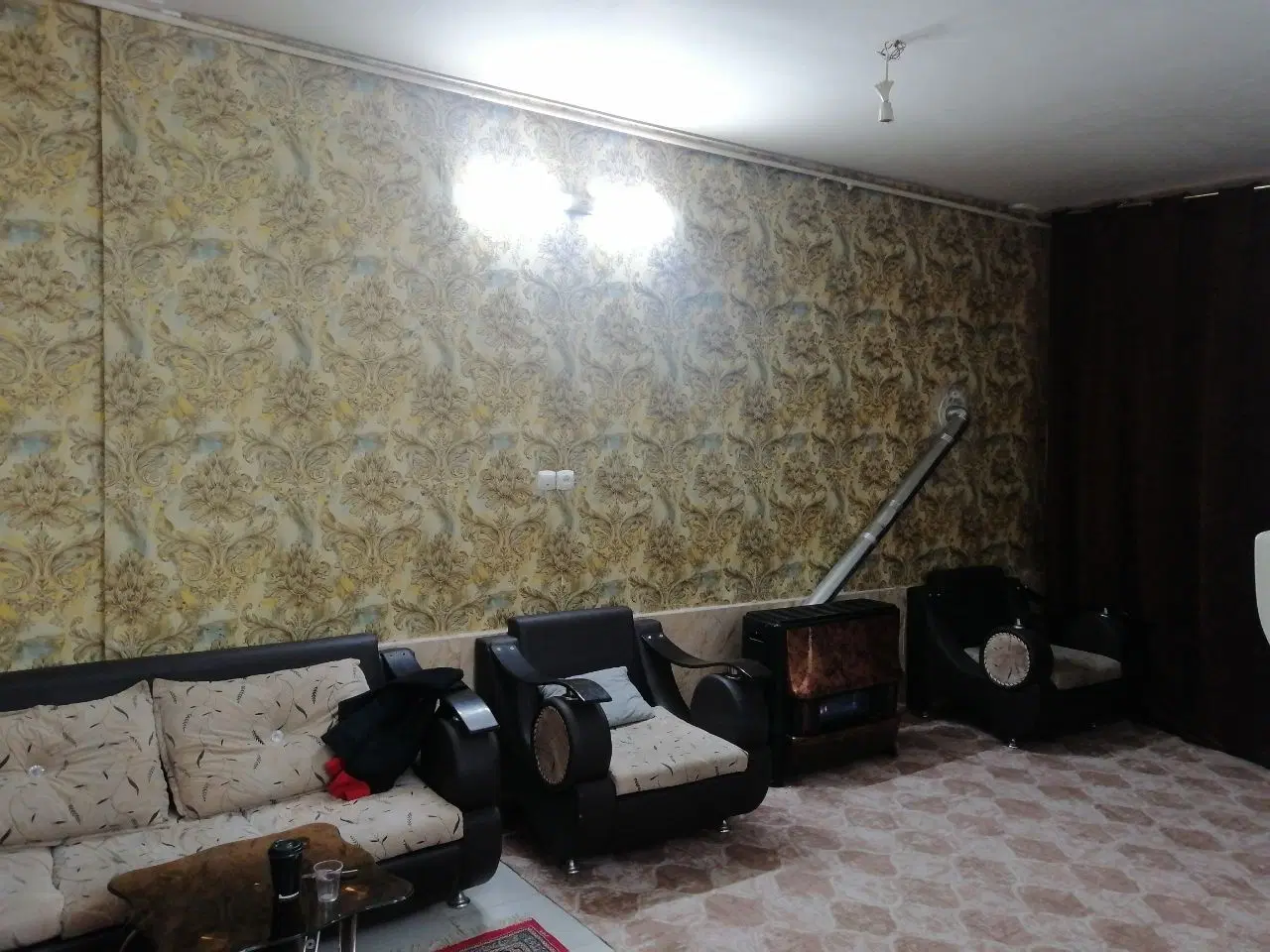 55متری واگذاری رهن و اجاره با وسایل فول
