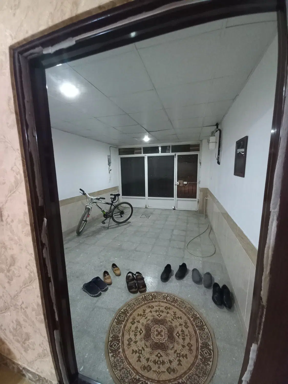 حیاط ویلائی رهن کامل