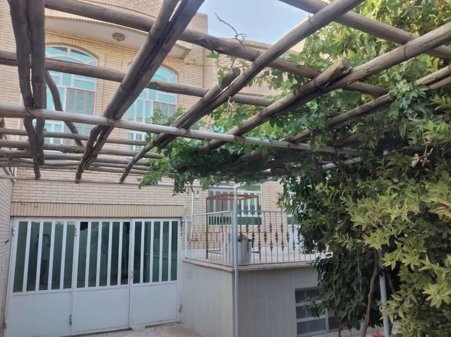 اجاره و رهن منزل ویلایی مستقل دو خواب