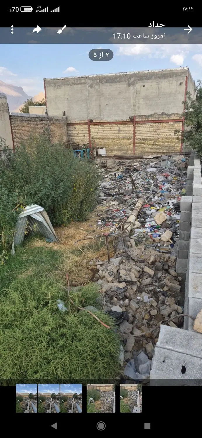 یک قطعه زمین دیوار کشی شده کامل ۴۰۰ متر