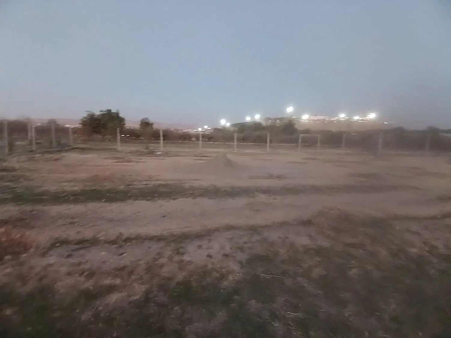 زمین باغچه ابتدای جاده ونایی
