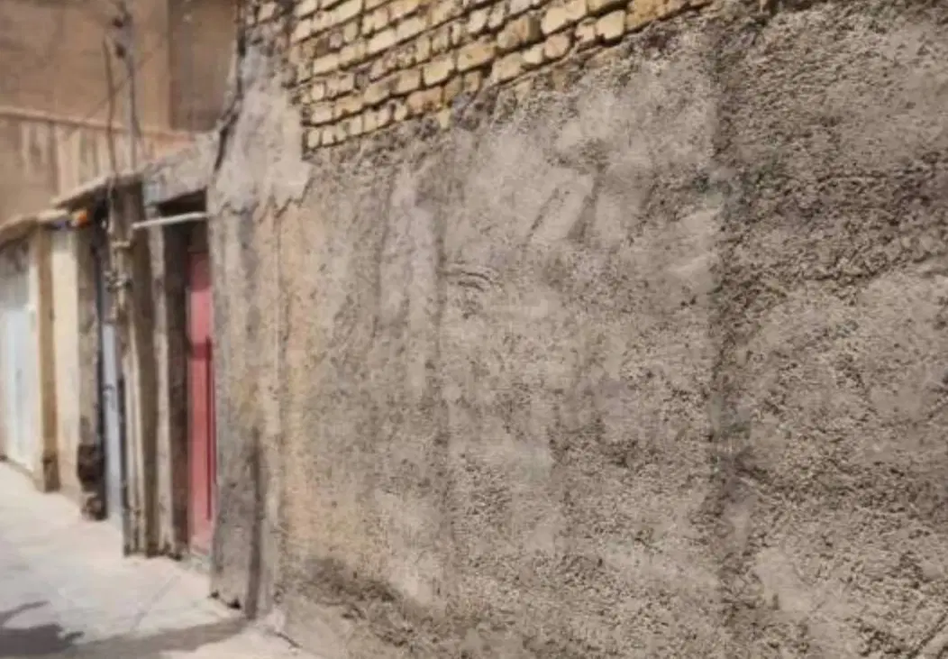 ملک کلنگی ۲۹۶ متری پشت شهرداری