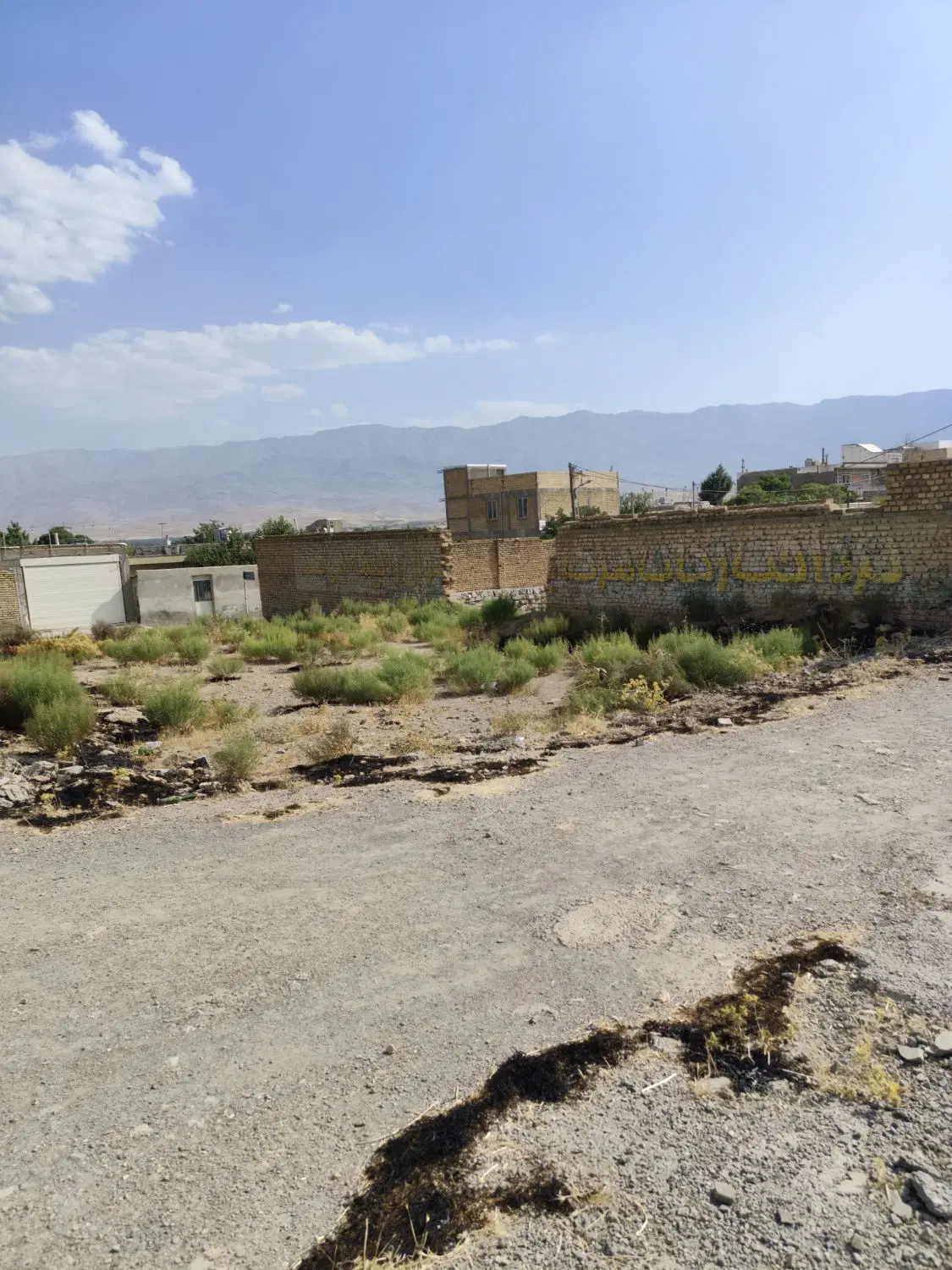 اجاره زمین لب جاده اصلی نهاوند بروجرد روستای شعبان