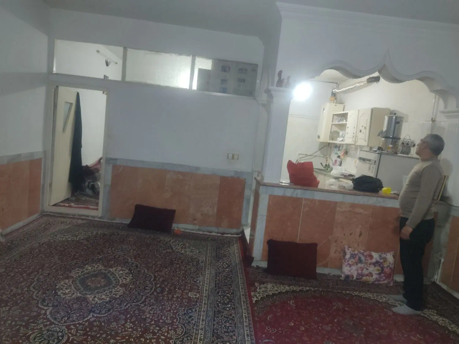 طبقه همکف مهدی آباد 22