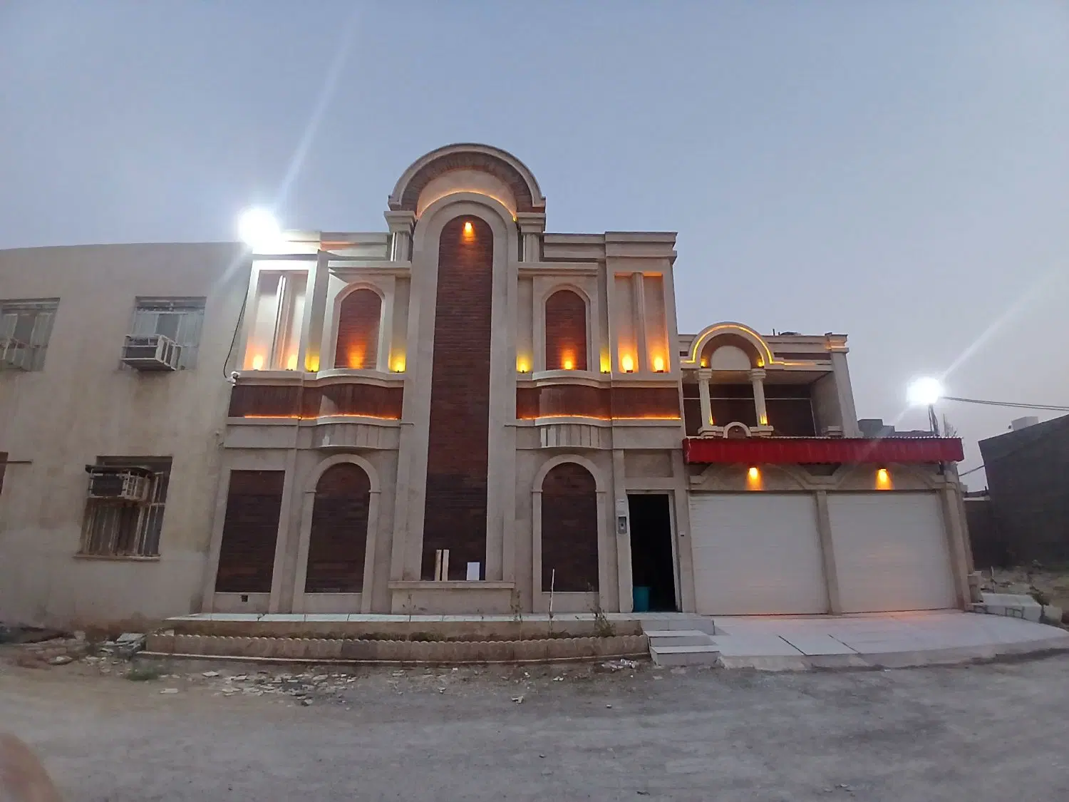 فروش منزل ویلایی دو طبقه در بهارستان