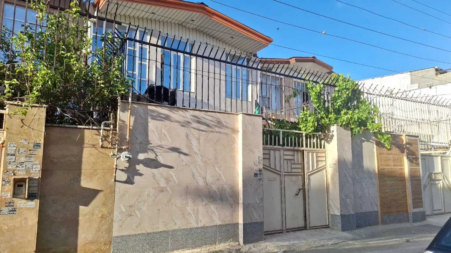 خانه دو طبقه