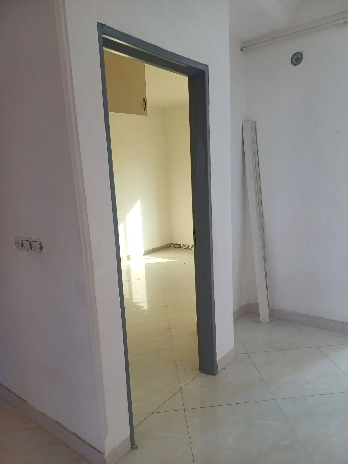 خانه ۸۵ متری در معلم