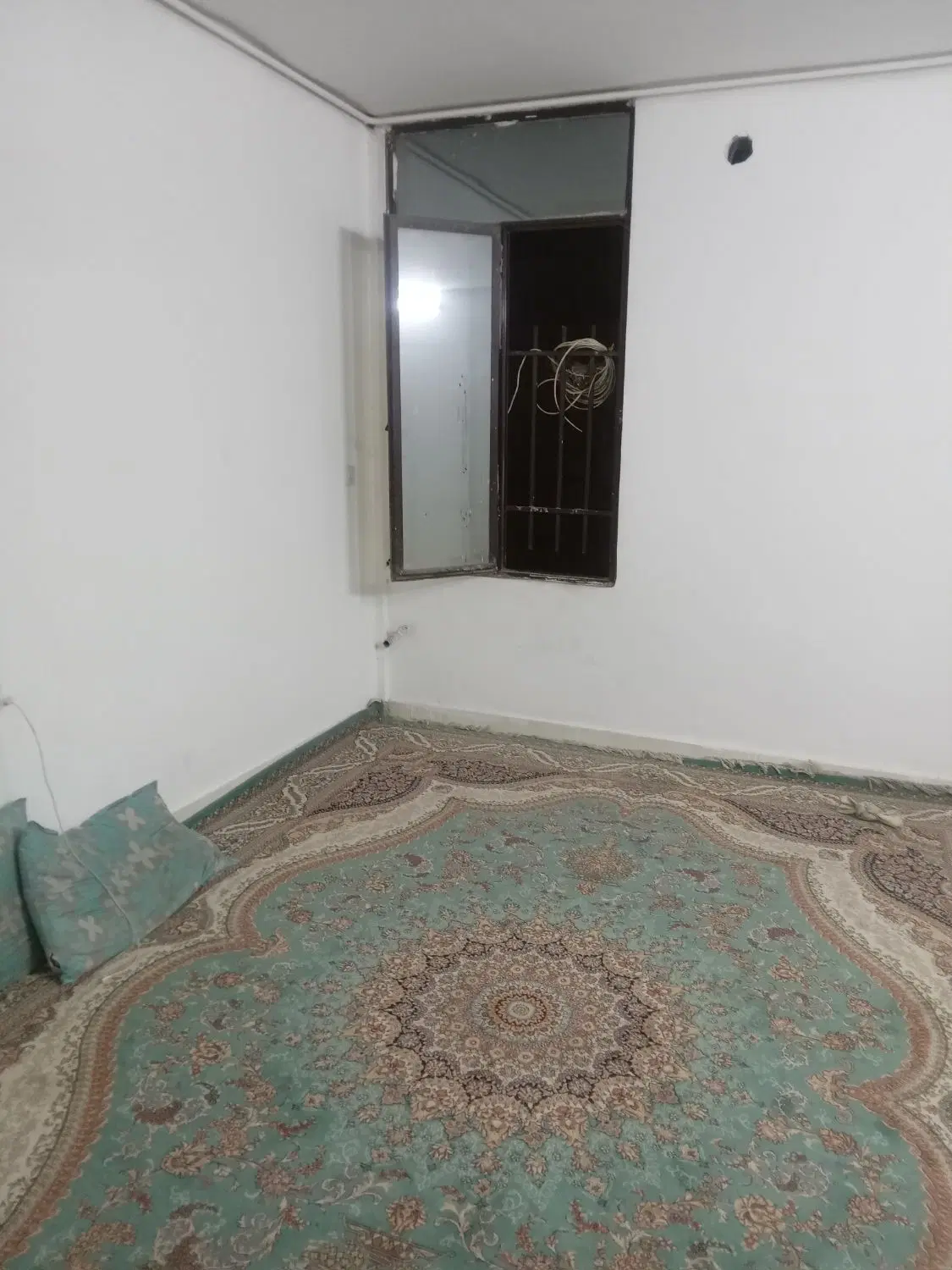 ۶۵ متری طبقه ۲ یک خواب مرتب تخلیه فوری