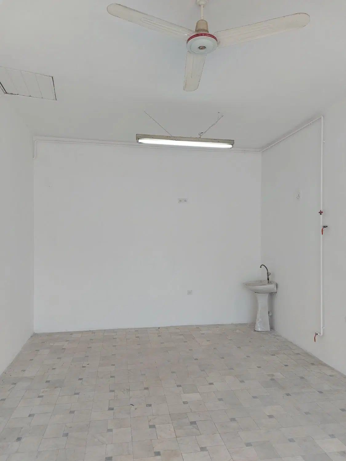 اجاره مغازه بر خیابان اصلی طالب آباد