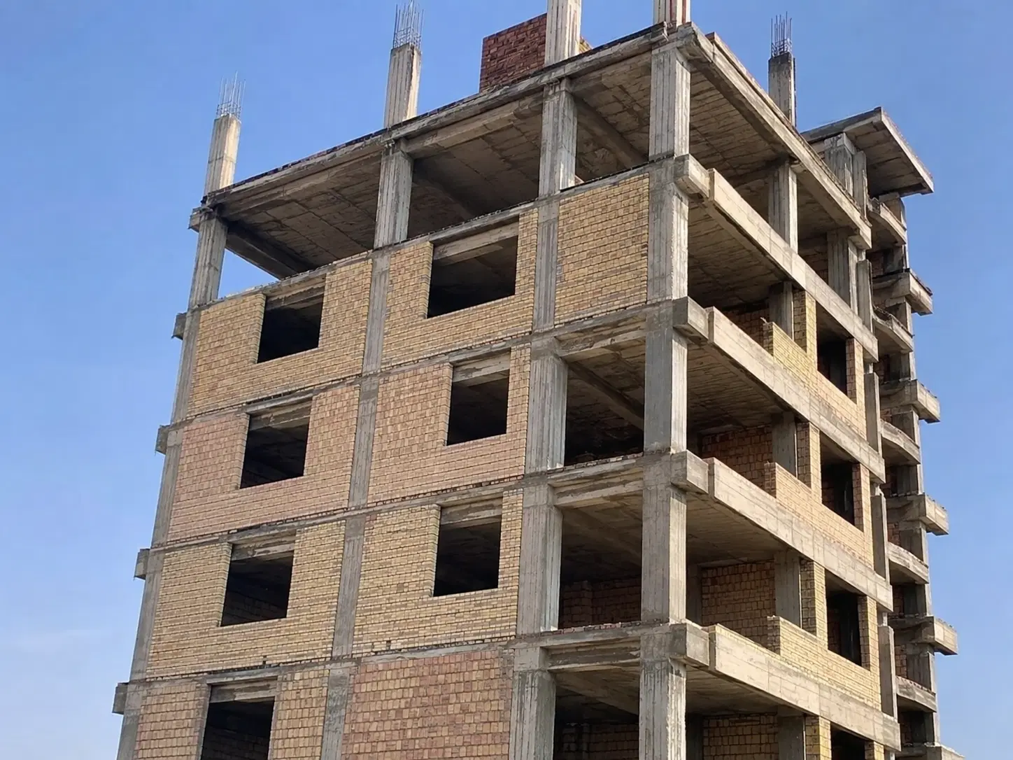 فروش آپارتمان ۱۴۰ متری پشت ملک سلیمان
