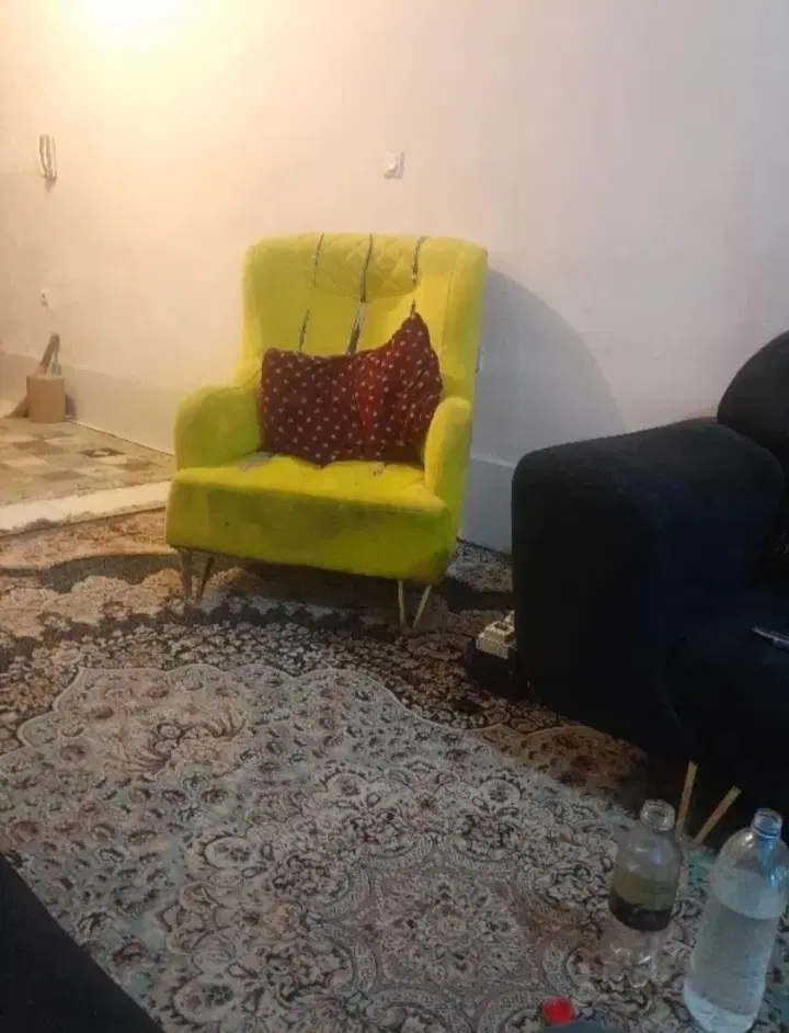 همخونه مرد بدون حاشیه