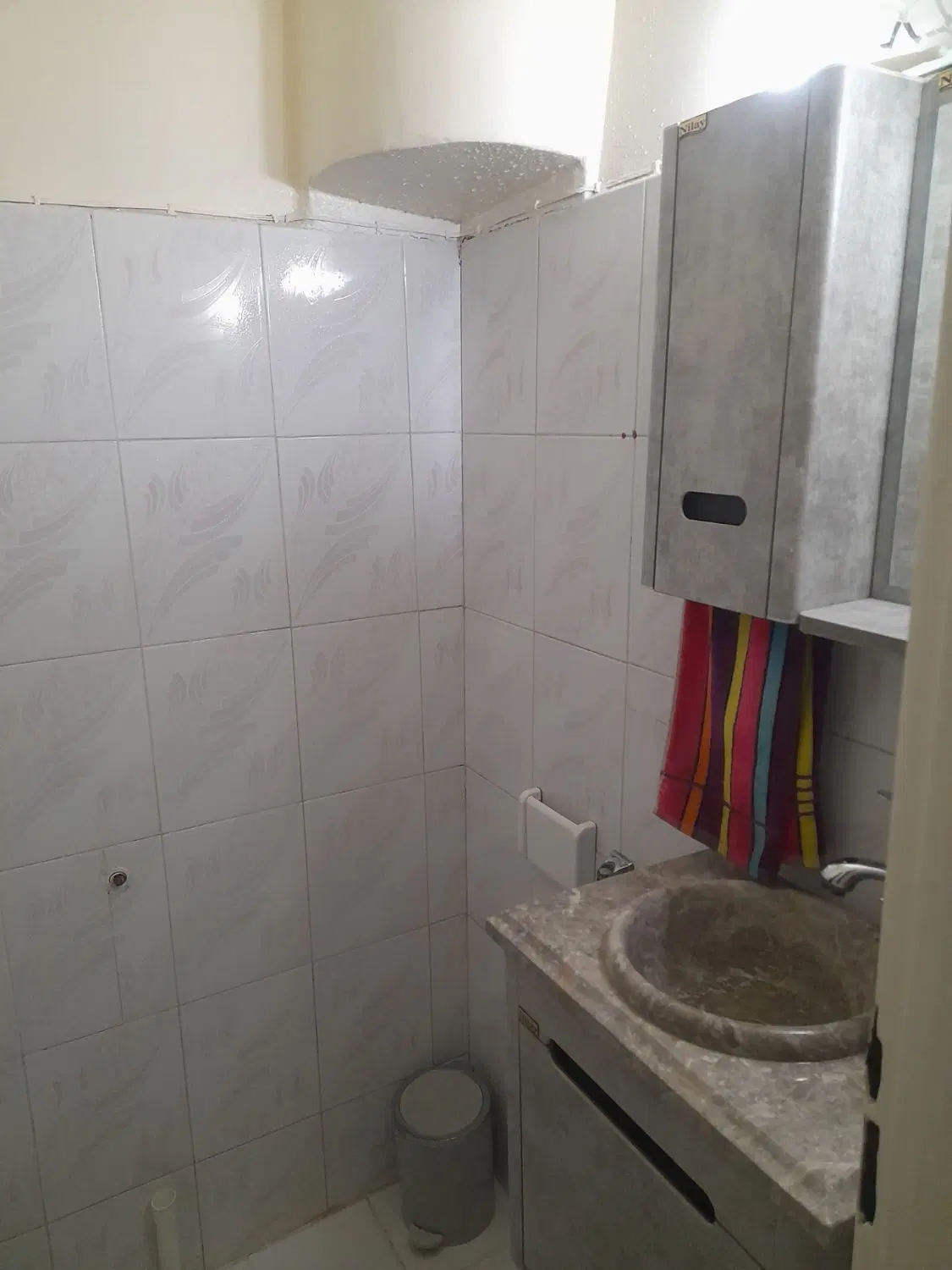 اپارتمان تک واحدی