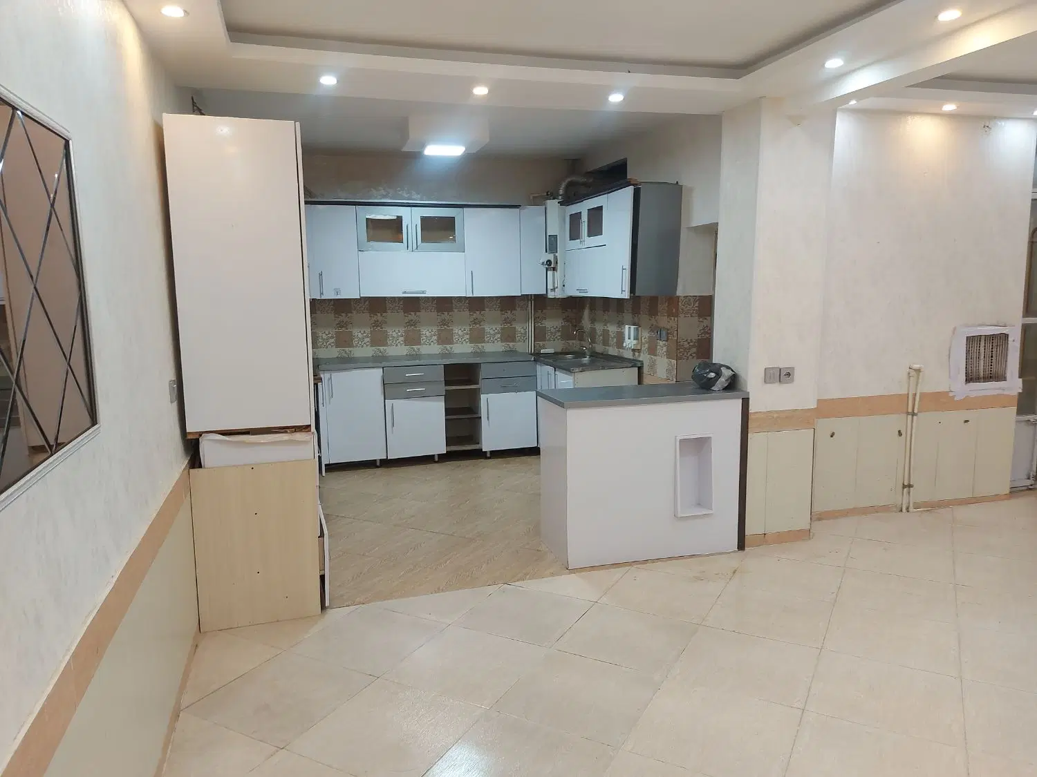 خانه ویلای در دوطبقه باسرویس کامل وراه جدا