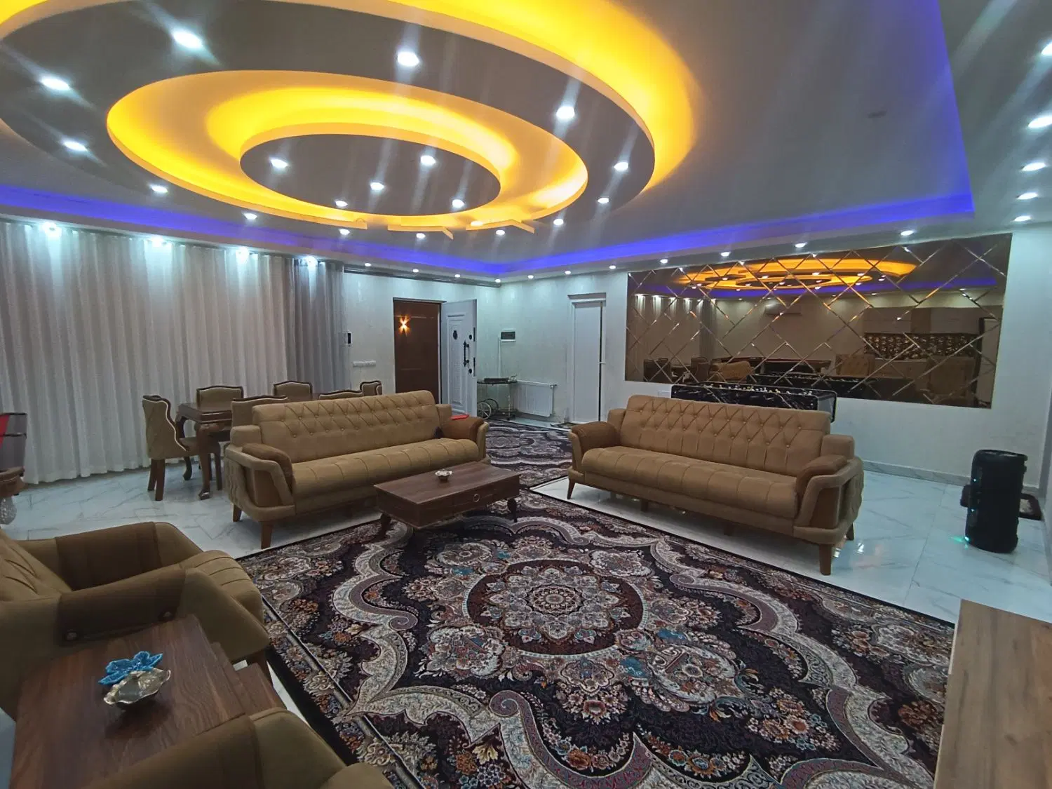 ویلا استخر دار و جکوزی لوکس خانم فتاحی