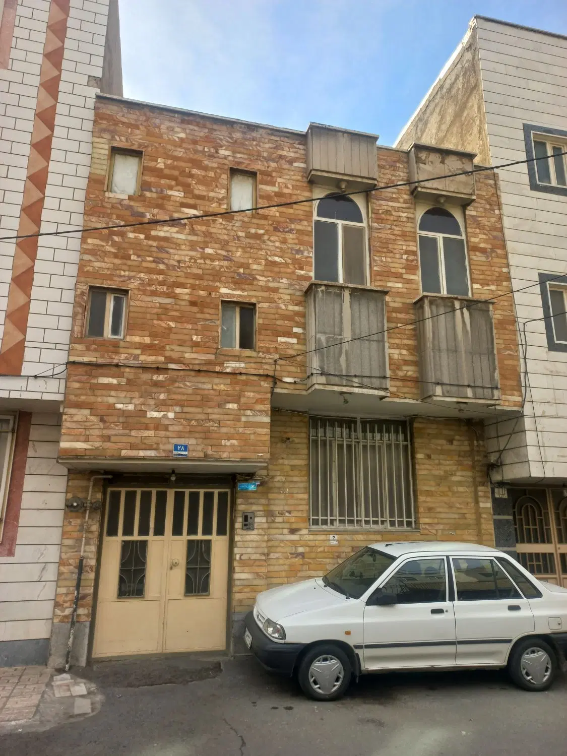 خانه ویلایی در ۱۳ ابان شهرری