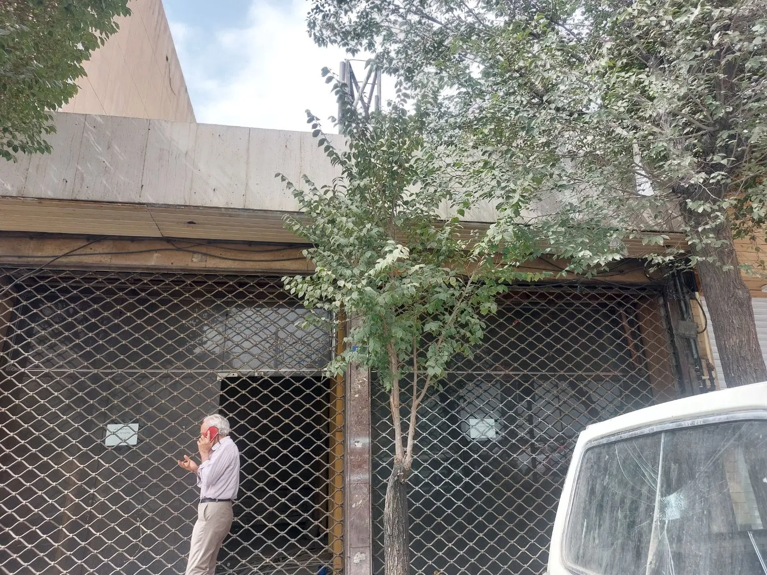 مغازه ۱۲۷ متری موقعیت ملکیت،پشت بام ازاد
