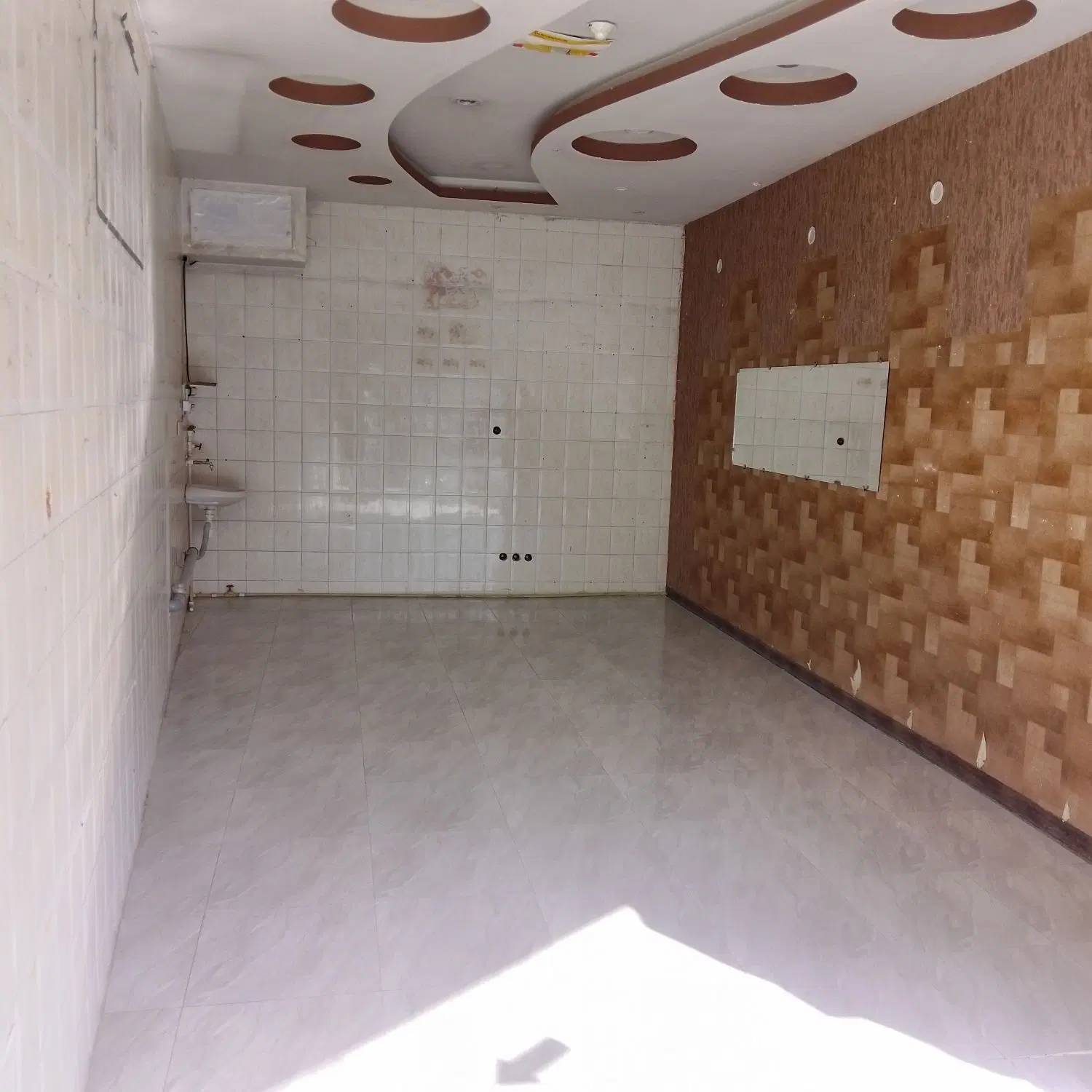 مغازه اجاره ای (درچه)