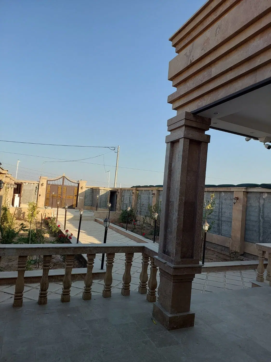 خونه باغ فروشی جاده قمصر کوچه باسکول