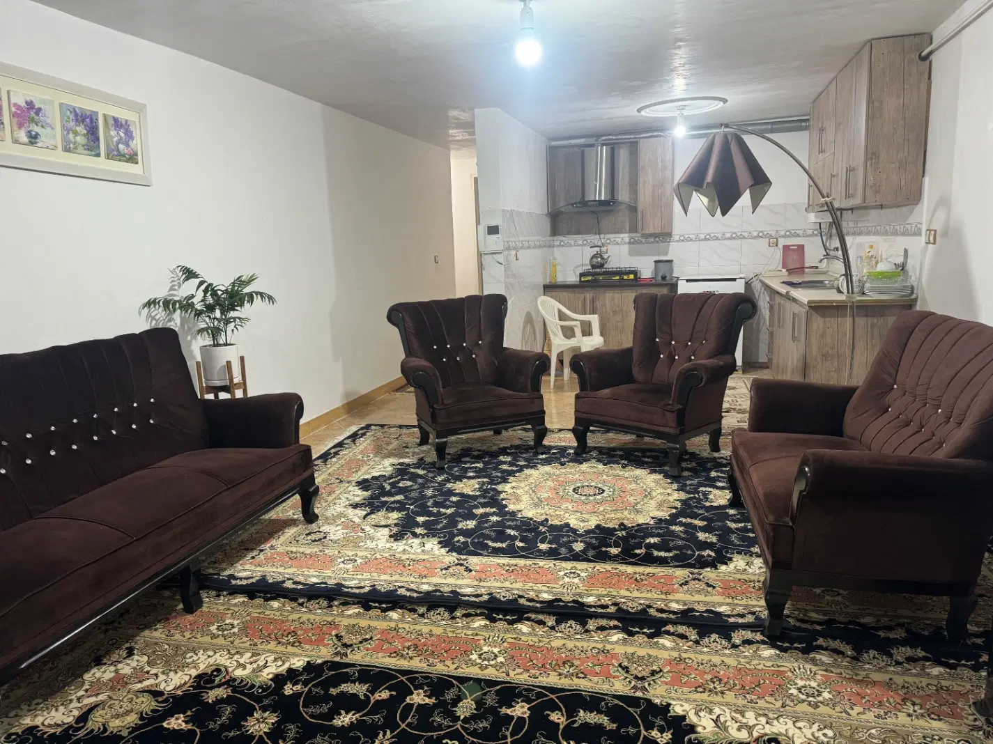 آپارتمان ۹۹متری دوخواب حیاط دار