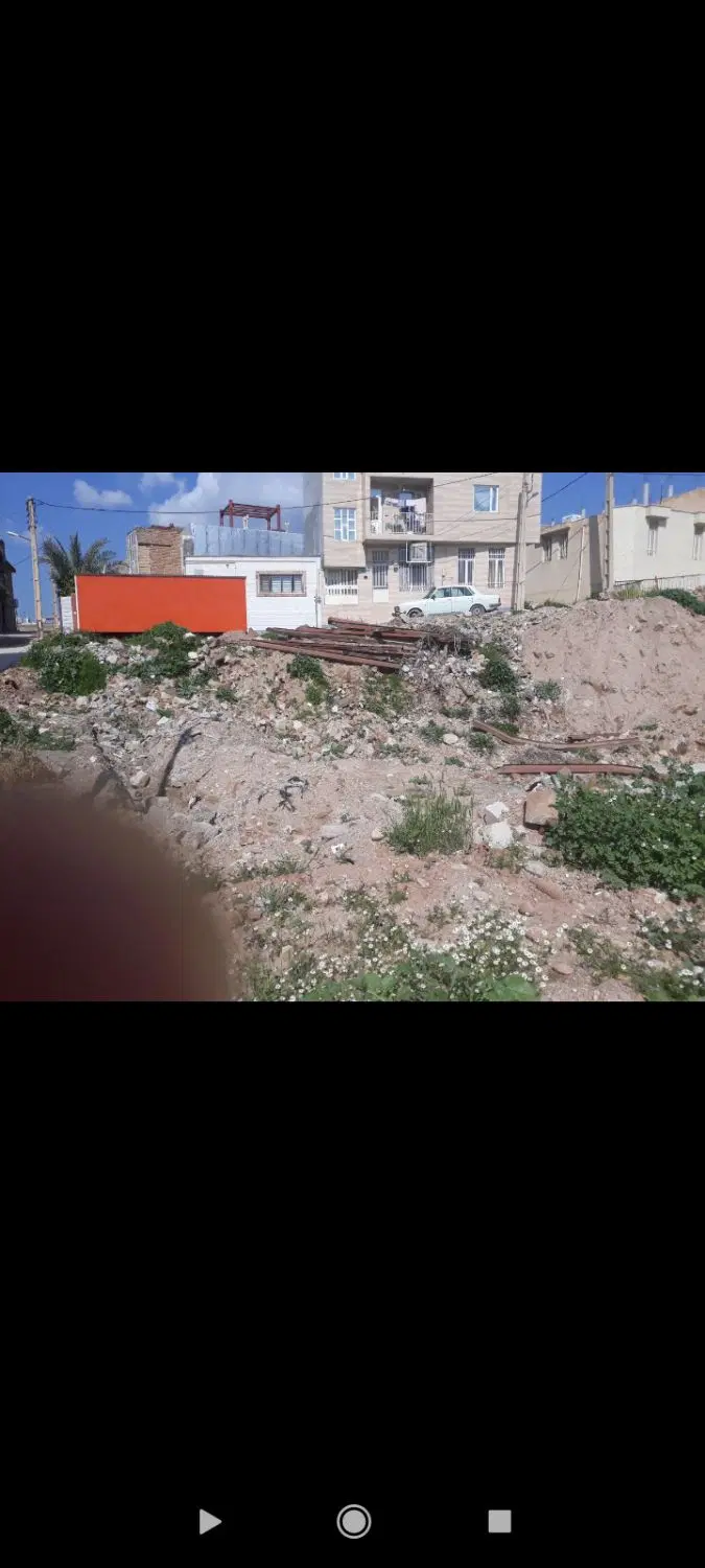 زمین فروشی