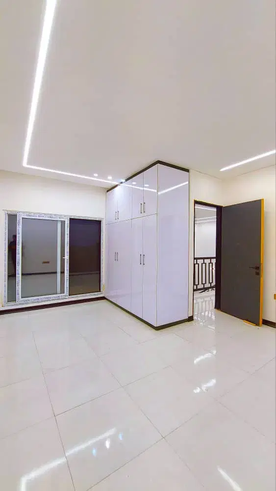 ویلای لوکس لوکیشن برند
