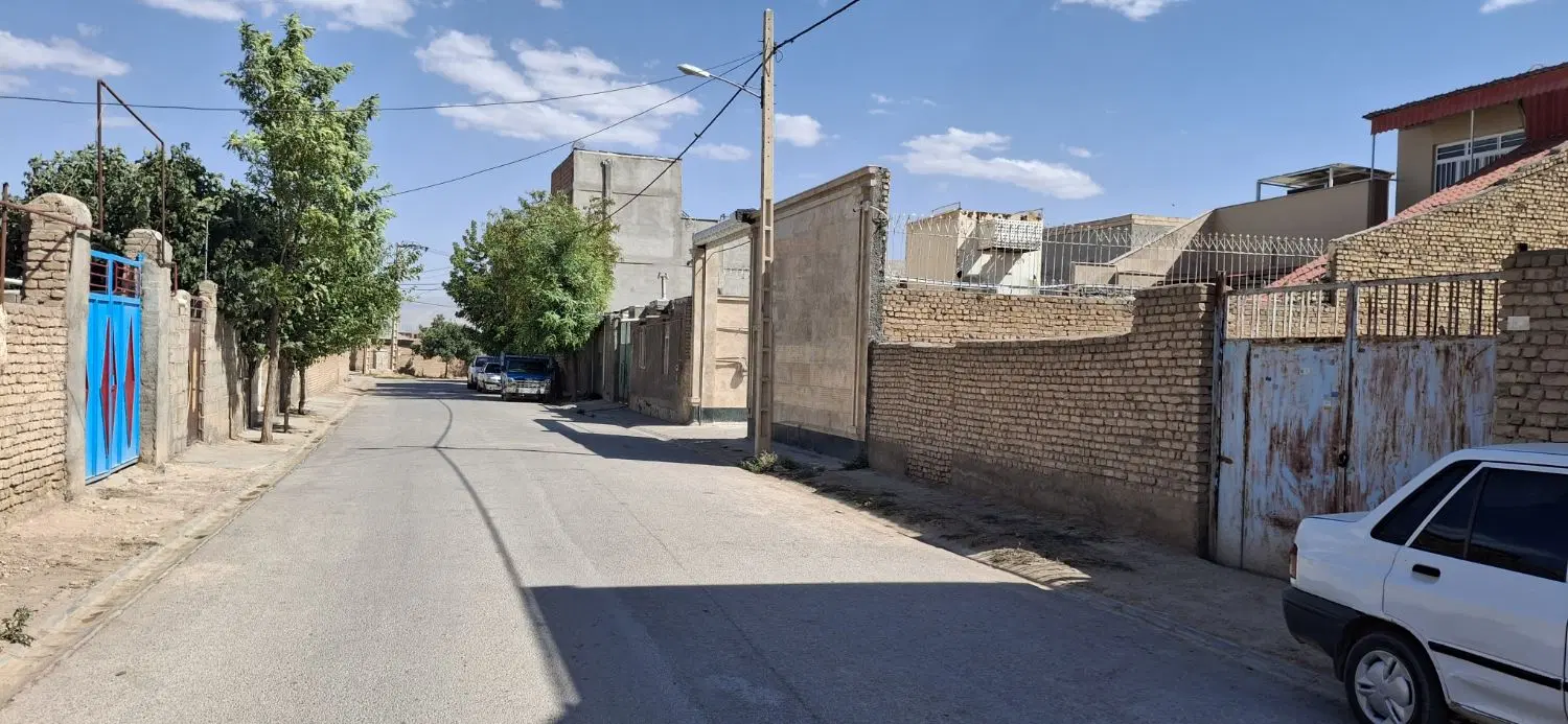 ۴۰۰ متر زمین در اذرسا ۷ اولای کوجه تقریباا
