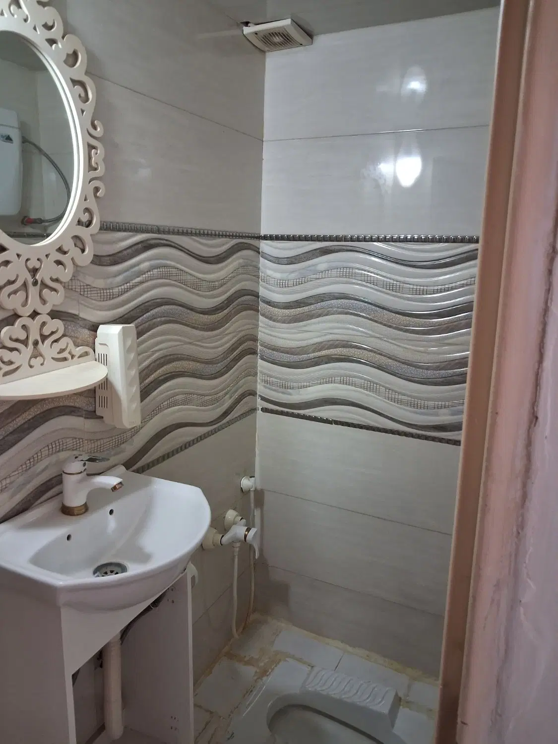 خونه اجاره ای مستاجر  خانم  لطفا آقایون پیام ندن