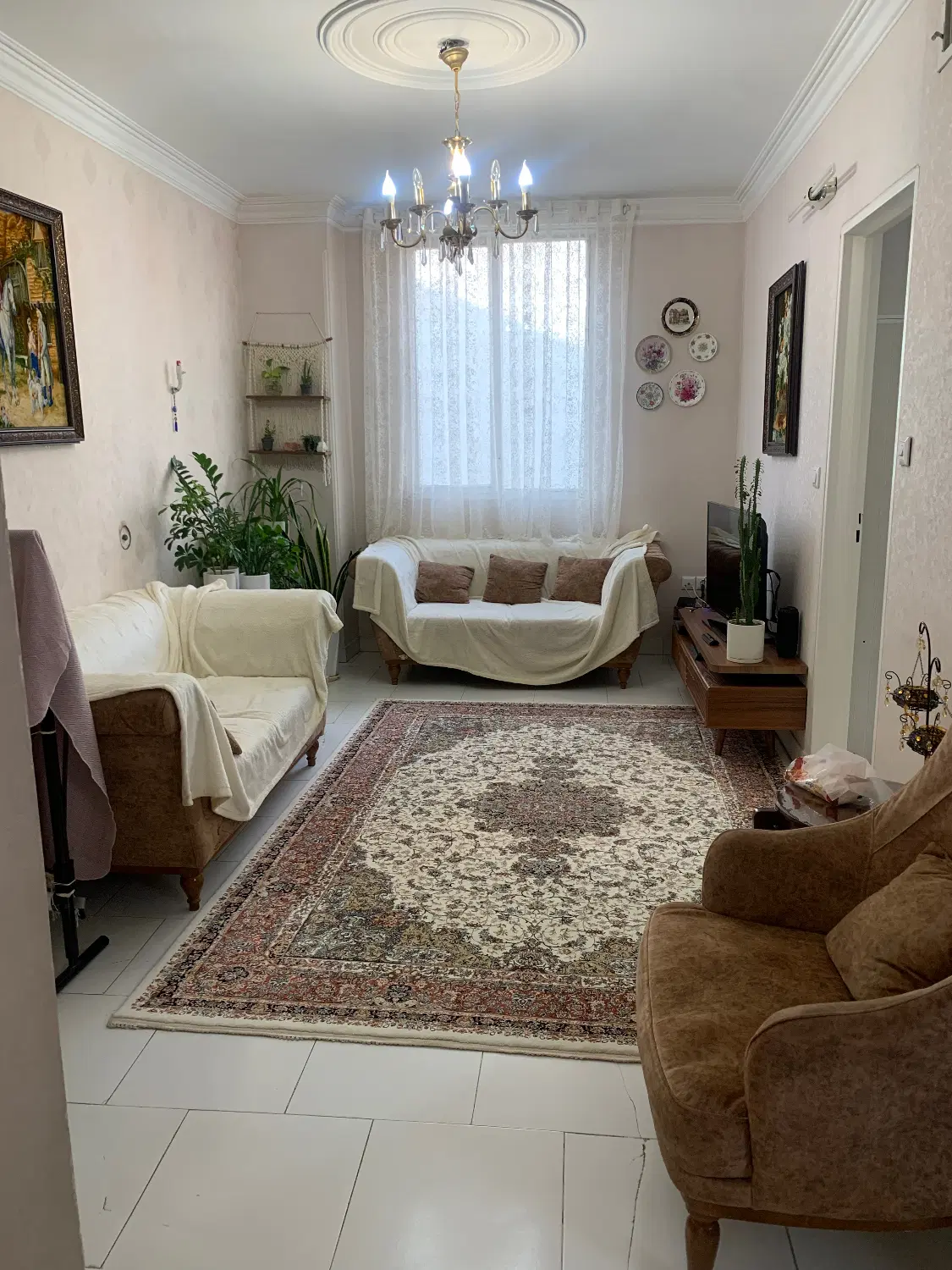 فروش آپارتمان دنج و بازسازی‌شده در خیابان تختی