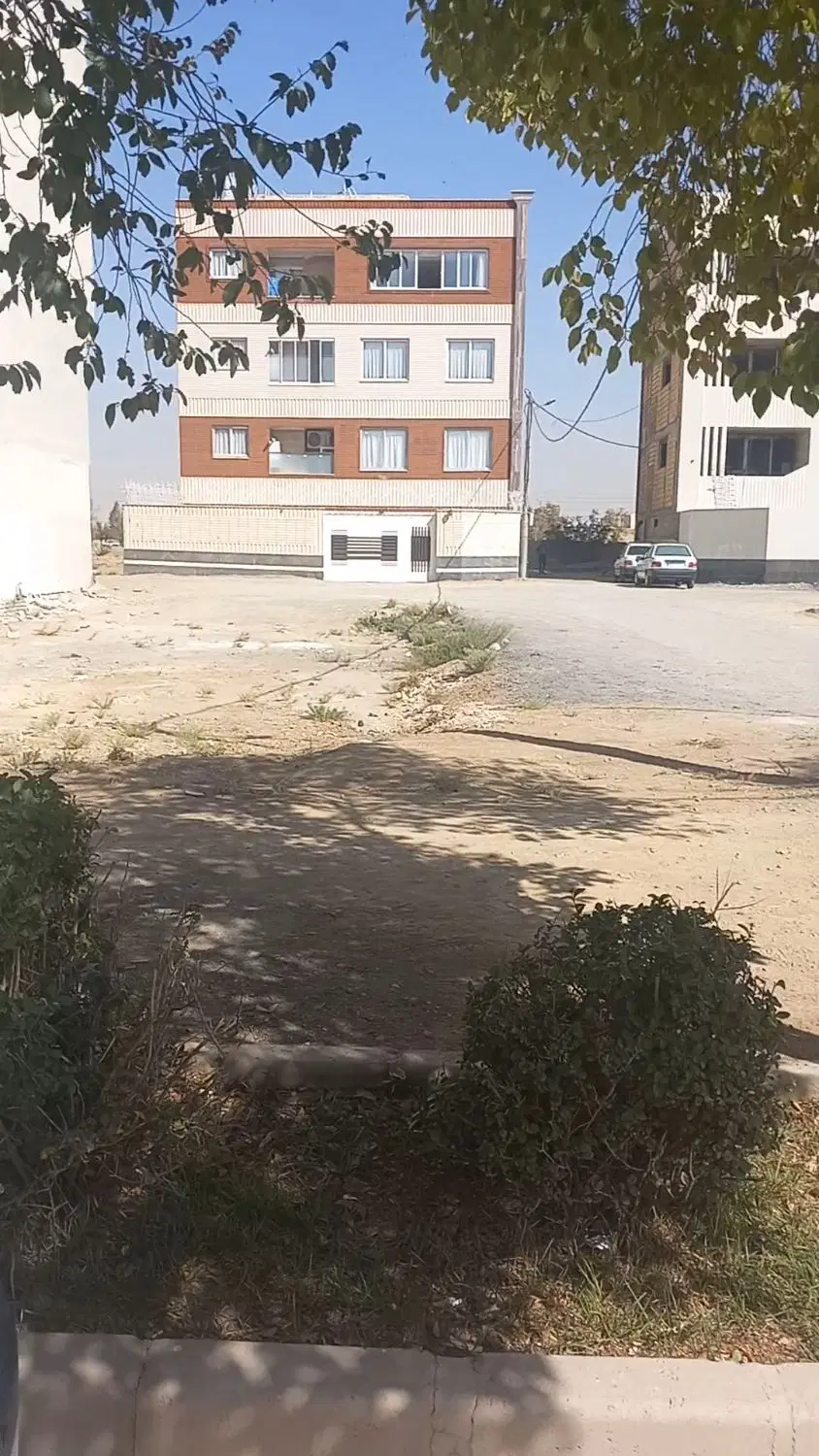 فروش زمین با کاربری تجاری ومسکونی