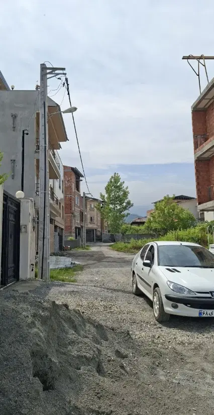 215متری سند تک برگ محصور شده محله ویلایی نشین
