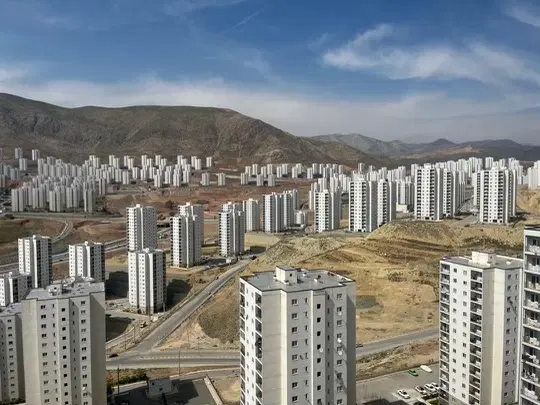 پردیس کلید فاز۱۱ وام تسویه طبقه میانی آپارتمان