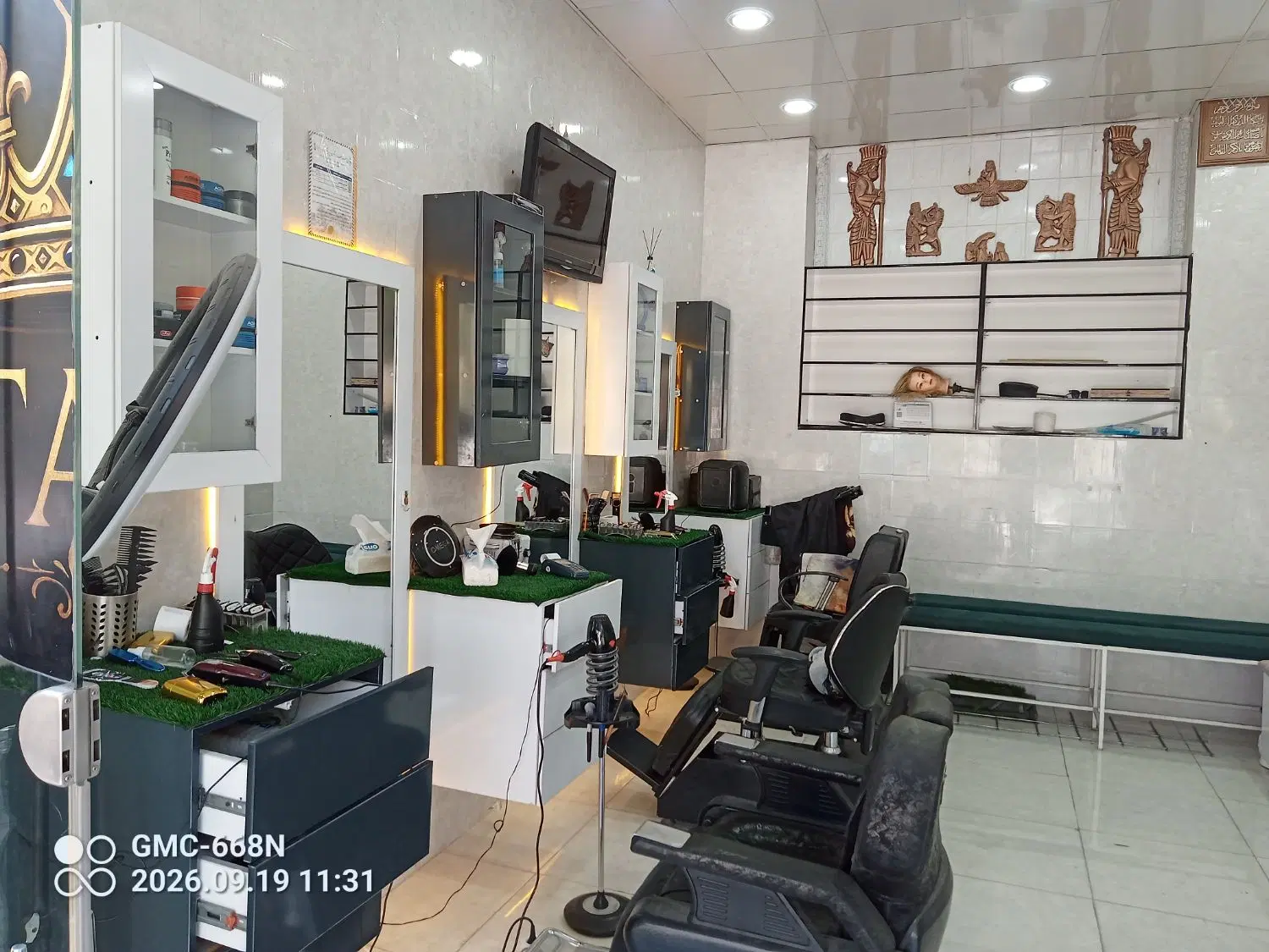 رهن کامل آرایشگاه مردانه با تمام امکانات