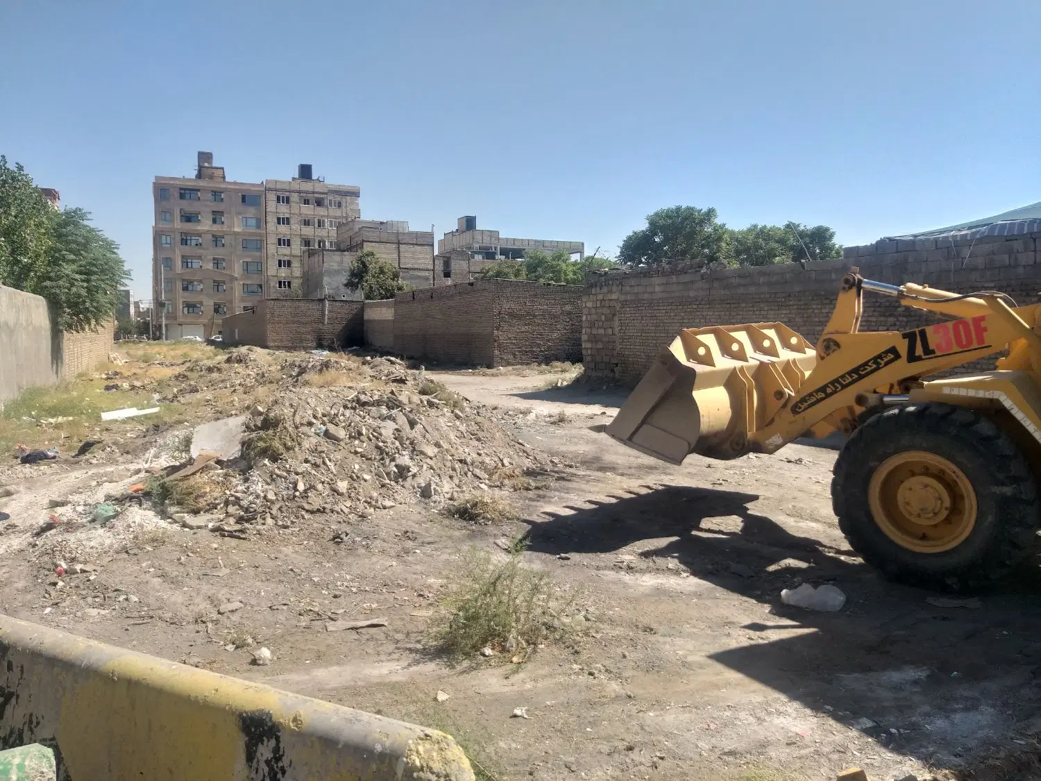 زمین فروشی با پروانه(سنددار)