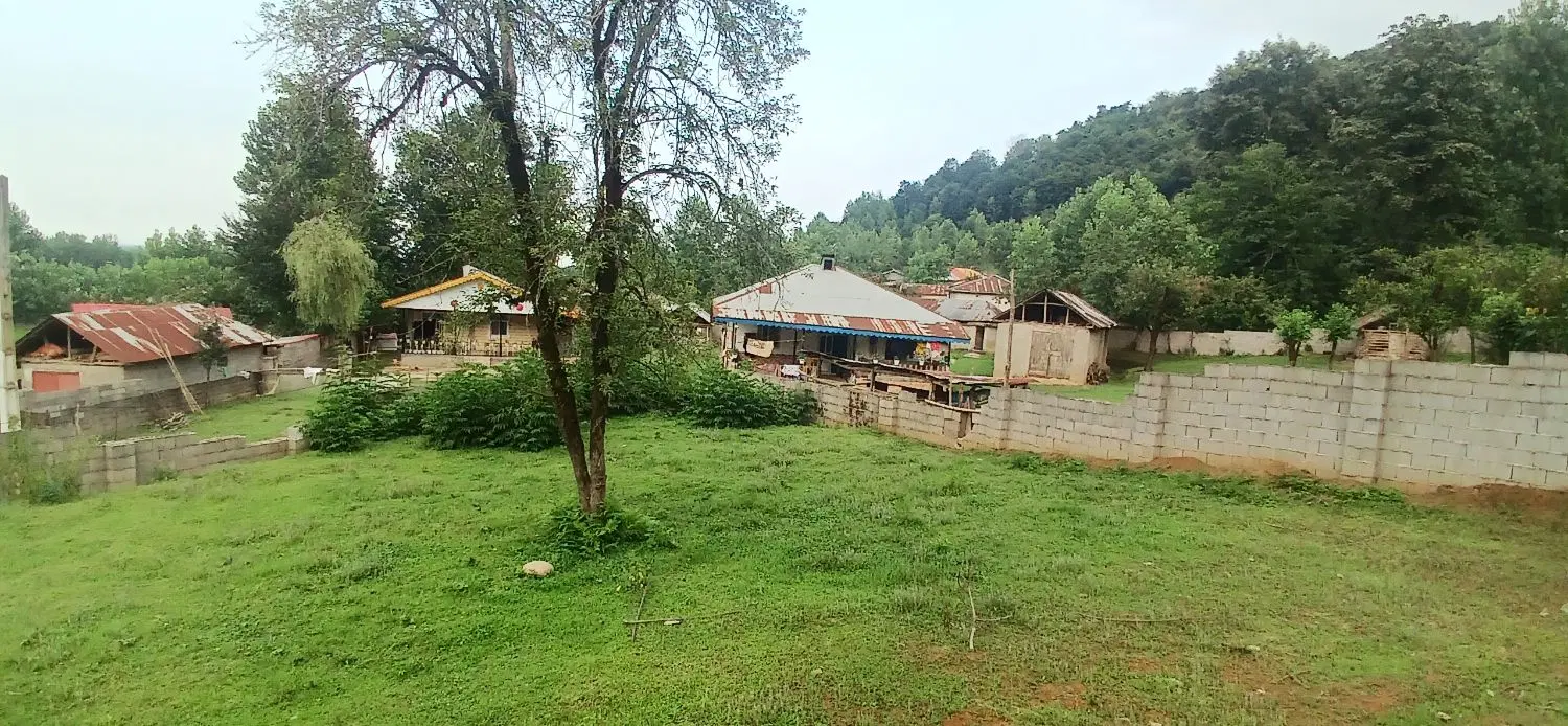 زمین فروشی پای کوه