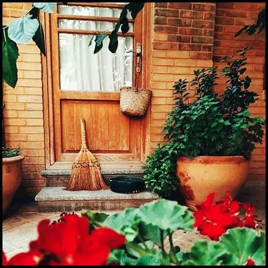 به خانه دوطبقه