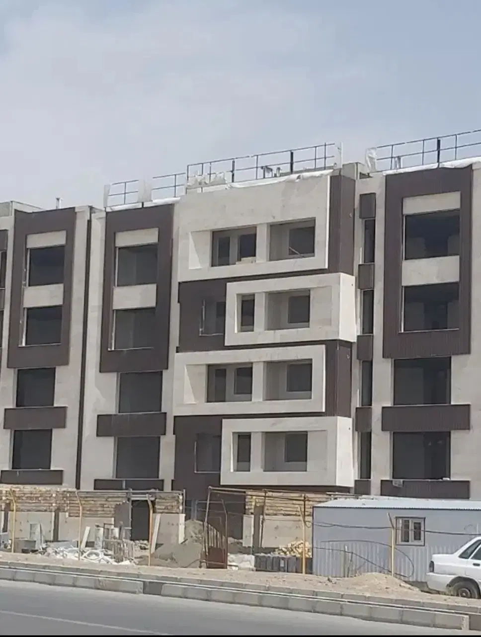 اپارتمان ۱۰۰ متری فاز ۴