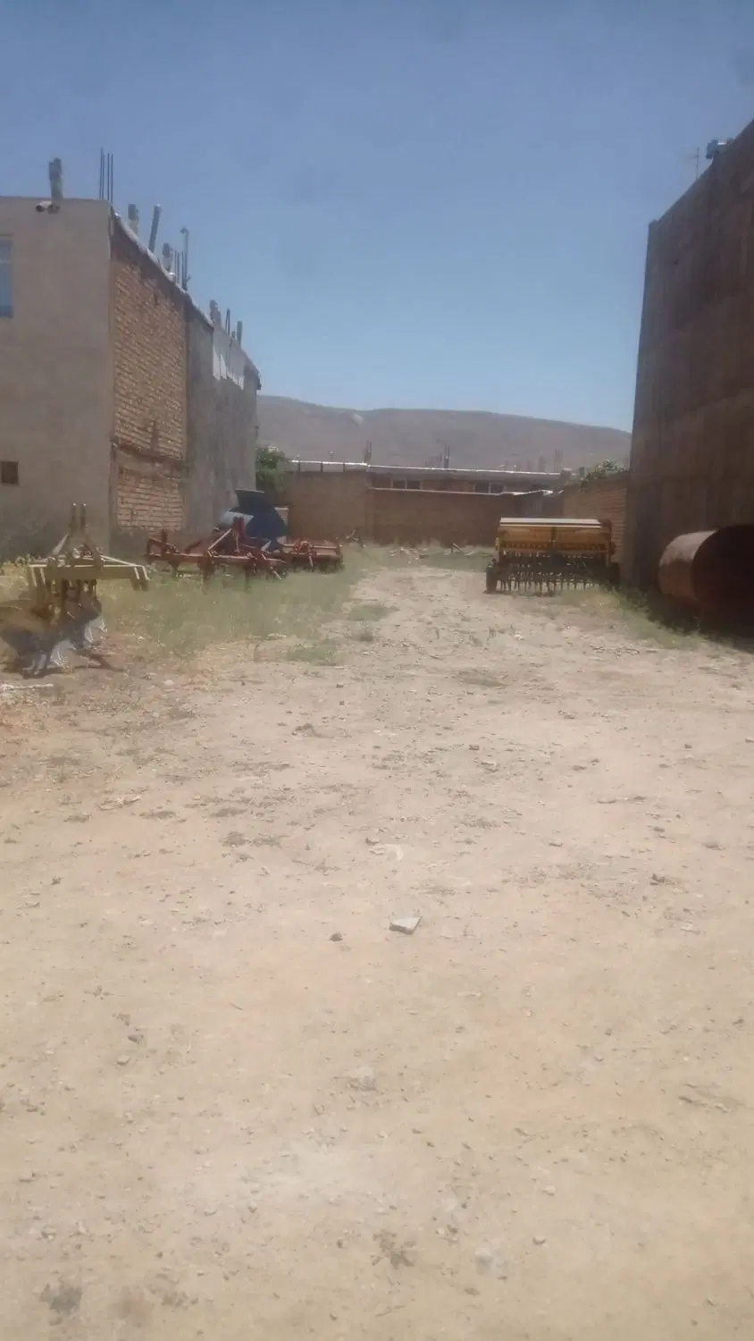 زمین تجاری و مسکونی