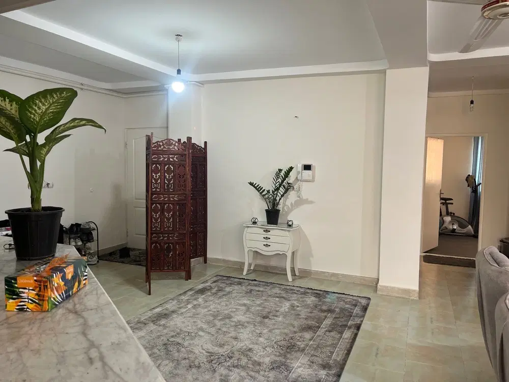 اپارتمان ۱۱۱متری طبقه ۲ تاشه املاک طاها