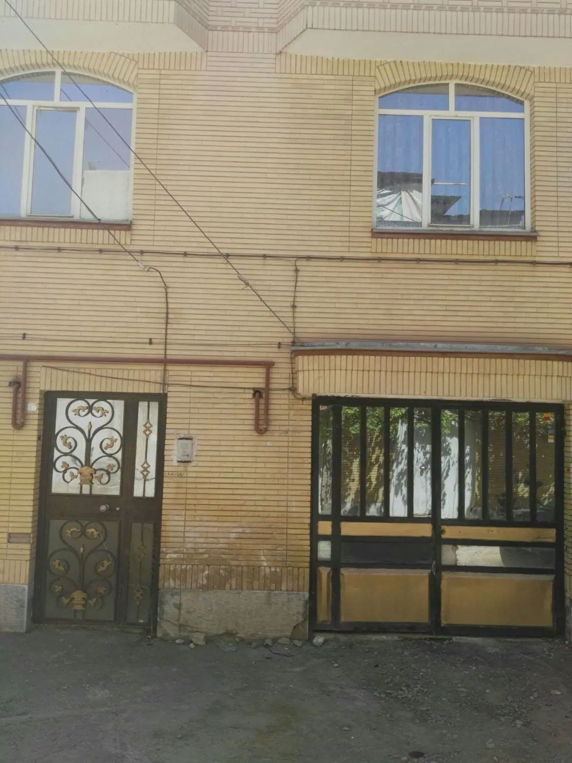 ویلایی دو طبقه مستقل معاوضه با آپارتمان در شهرک