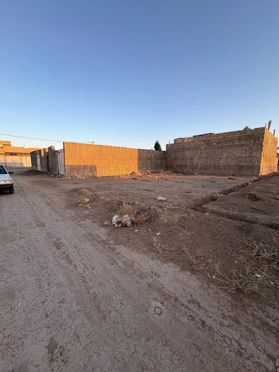 زمین ۱۸۰مترسندتک برگ روستای نواران