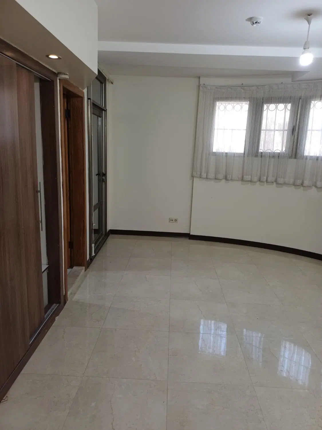 ۱آپارتمان ۱۷۰ متری شیک
