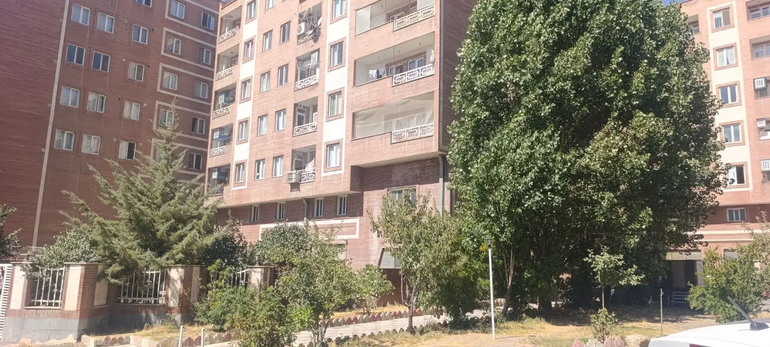 واحد۸۶ متری یزدان پناه